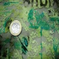 Dentelle lycra imprime ton vert6
