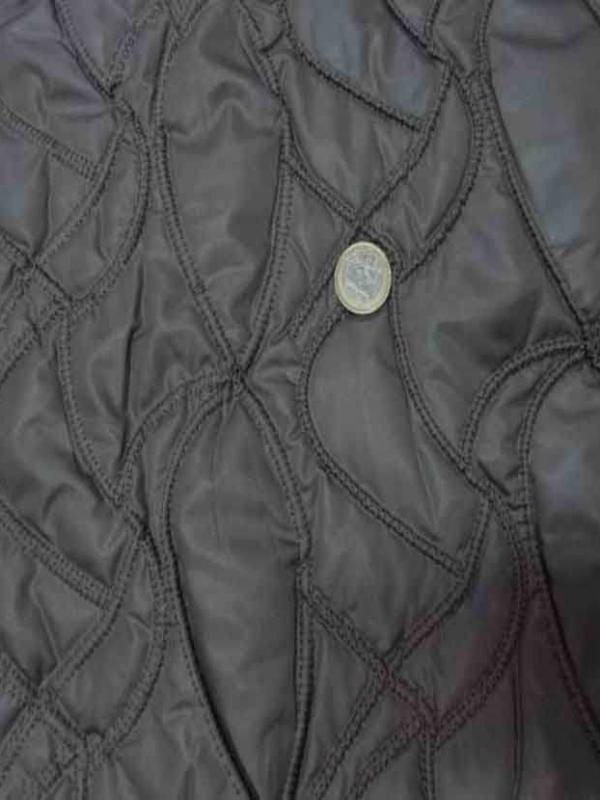 Doublure matelasse faconne gris taupe 2