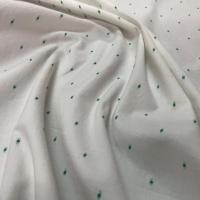 Dupions de coton blanc a motifs brodes vert0