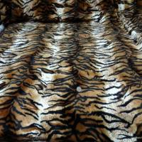 Fausse fourrure a poil ras imprime tigre7