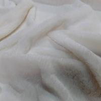 Fausse fourrure blanche a poils ras