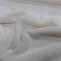 Fausse fourrure blanche a poils ras7
