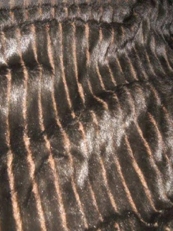 Fausse fourrure marron a bandes