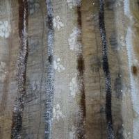 Filet faconne dentelle a bandes en velours ton beige marron4