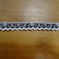 galon de Croquet noir et blanc fantaisie sur résille en 1.8 cm en ligne