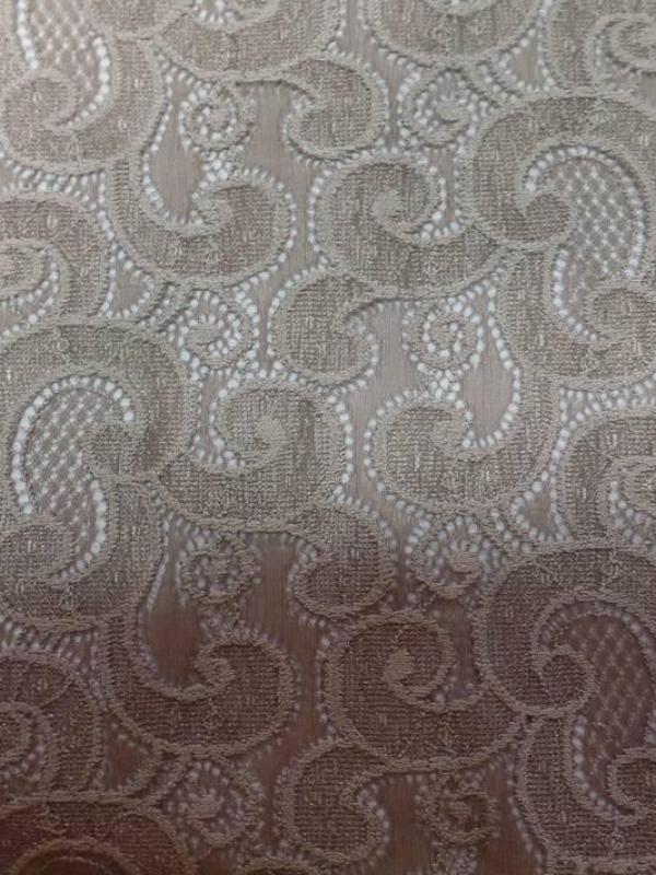 Galon de dentelle brode beige en 22 cm
