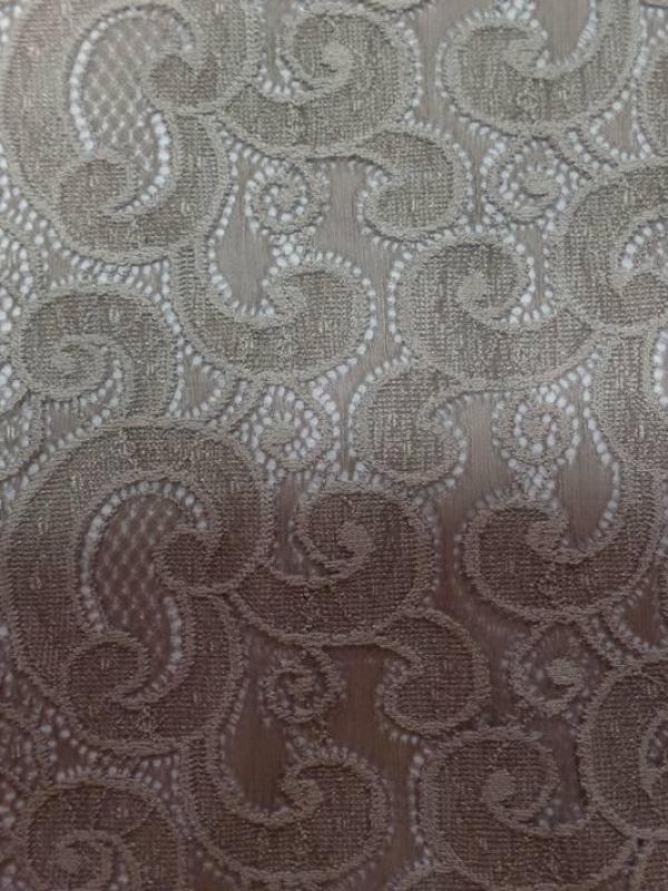 Galon de dentelle brode beige en 22 cm