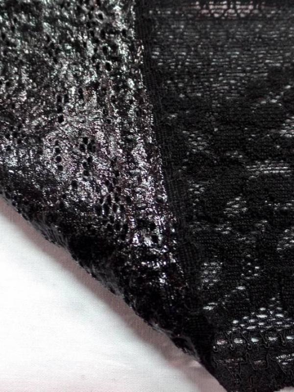 Galon de dentelle lycra noire adhesive en 11cm