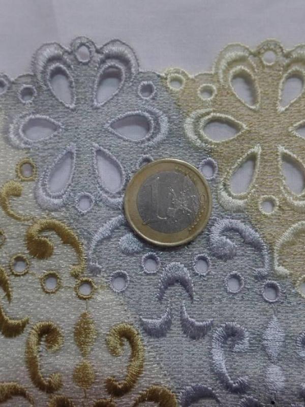 Galon de dentelle ton dore et gris metal