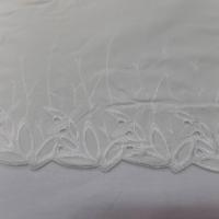 galon de jersey polyester brodé blanc cassé en 30 cm