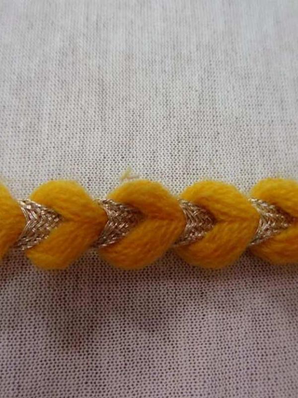 Galon de laine jaune safran lurex dore