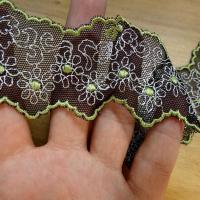 Galon de résille dentelle noire brodée motifs marguerites ton anis et blanc pas cher