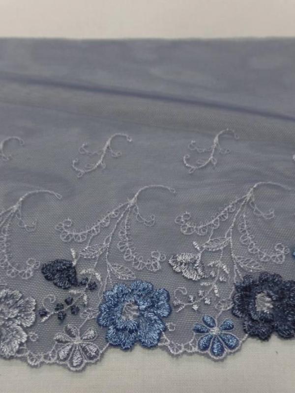 Galon de resille dentelle gris bleu brode blanc bleu