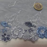 galon de résille dentelle gris bleu brodé blanc ,bleu pas cher