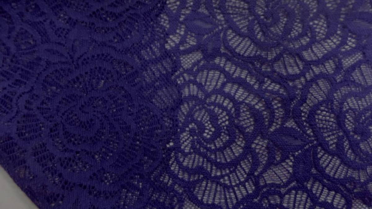 galon de résille façonné bleu indigo pas cher en 22 cm