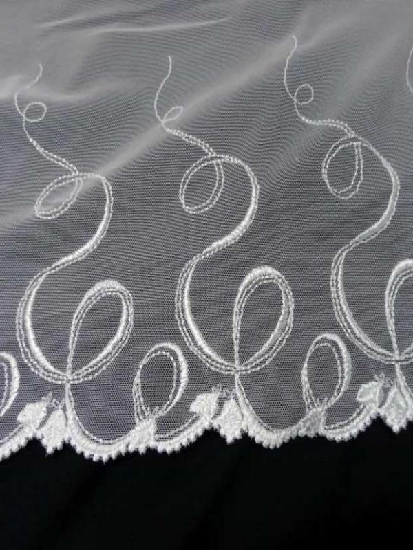 Galon de resille lycra blanche brode
