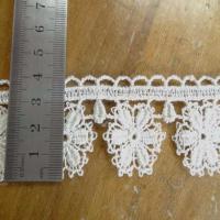 Galon macrame blanc casse en 4cm7