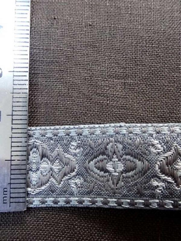 Galon passementerie ton gris brode