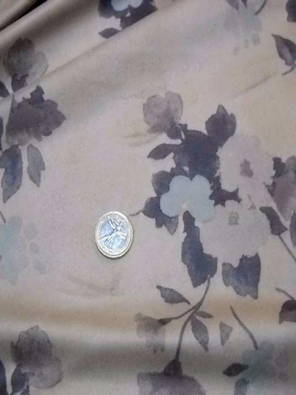 Imitation daim ton beige imprime fleurs