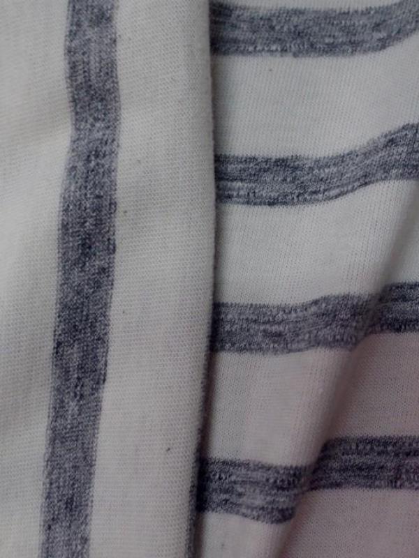 tissu Jersey coton blanc a rayures marine chiné