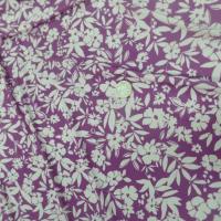 Jersey fin polyester viscose imprimé fleurs ton lavande et blanc