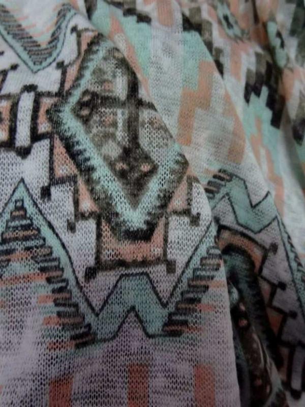 Jersey maille fine motifs ethniques