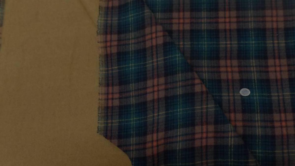 Lainage epais double face motifs ecossais et ton safran1 1