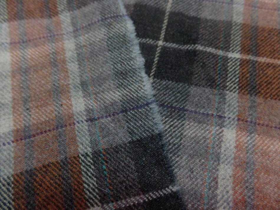 Lainage laiger a carreaux marron gris1 1