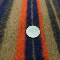 Laine bouillie beige a rayure ton bleu marron et orange