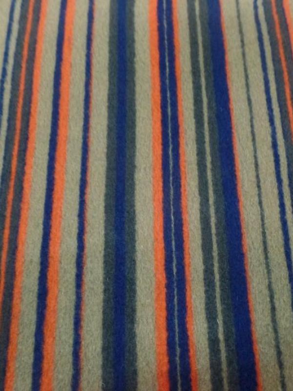 Laine bouillie beige a rayure ton bleu marron et orange