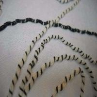 Lin blanc faconne motifs fleurs8