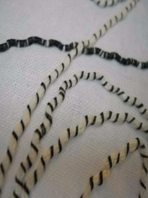 Lin blanc faconne motifs fleurs5