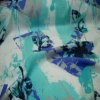 Lin blanc imprime ton bleu
