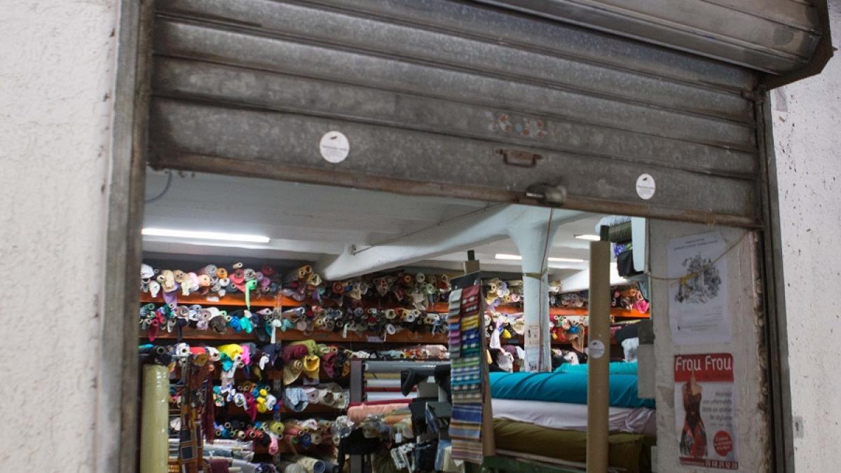 LA CAVERNE AUX MILLE TISSUS ENTRÉE