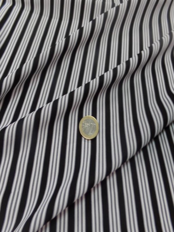 Lycra a rayures blanc et noir