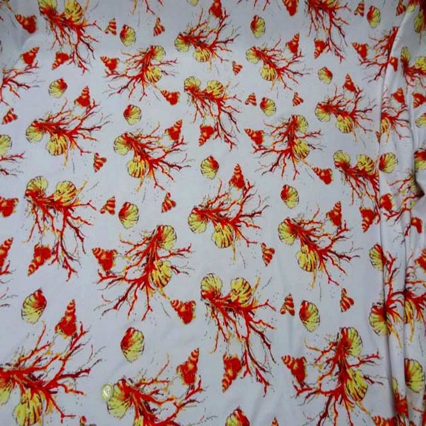 Lycra blanc imprimé coquillage corail lurex doré