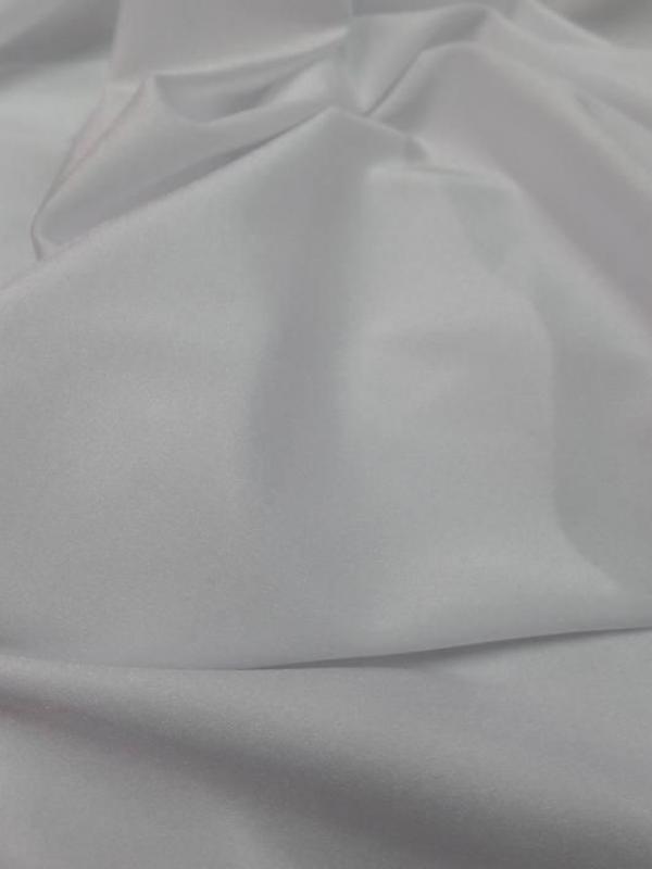 Lycra de belle qualité satine blanc