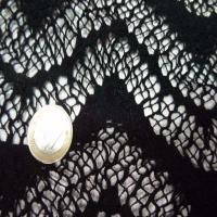 Lycra dentelle ton noir en ligne