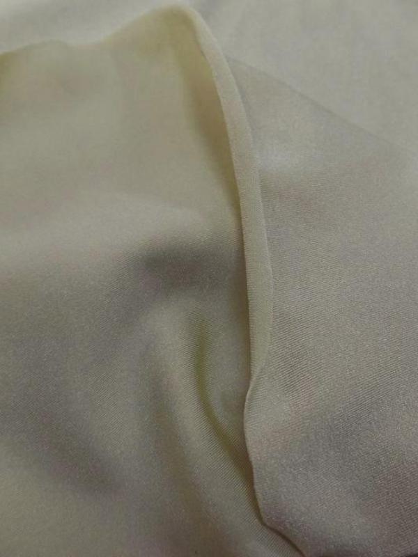 Lycra epais satine beige clair