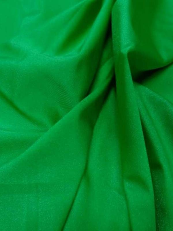 Lycra extensible dans le 2 sens satine vert