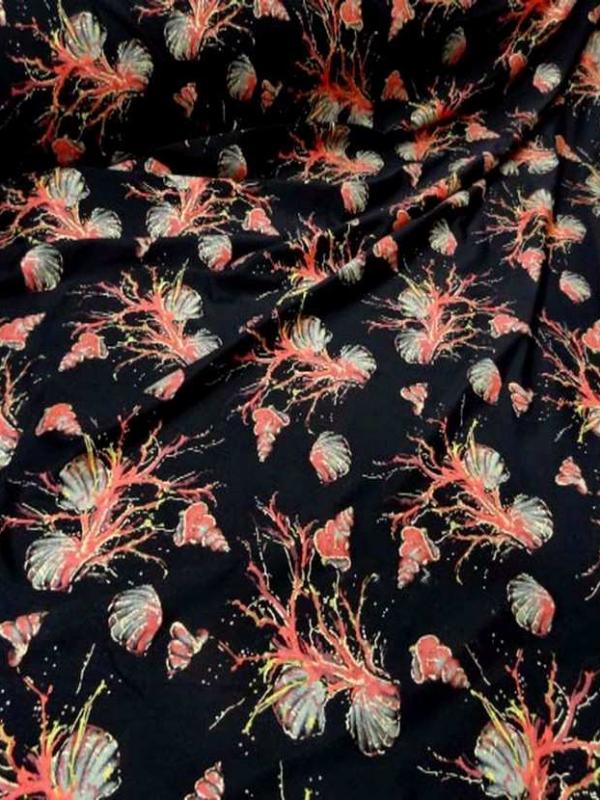 Lycra noir imprime coquillage corail lurex dore