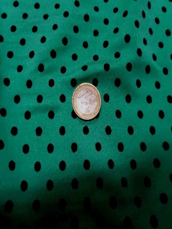 Lycra satin vert a pois noir