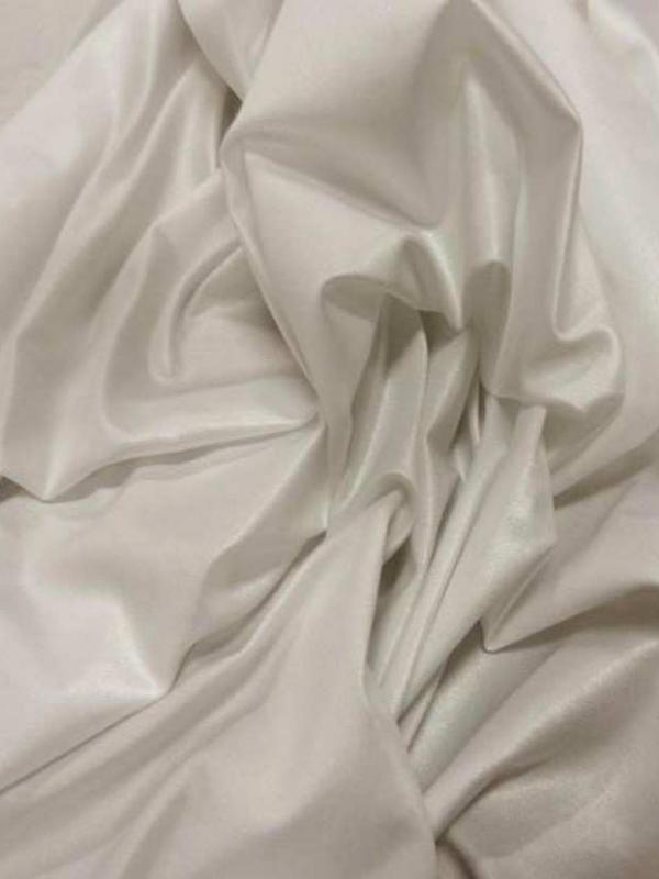 Lycra tres fin satine blanc casse en 1 35m