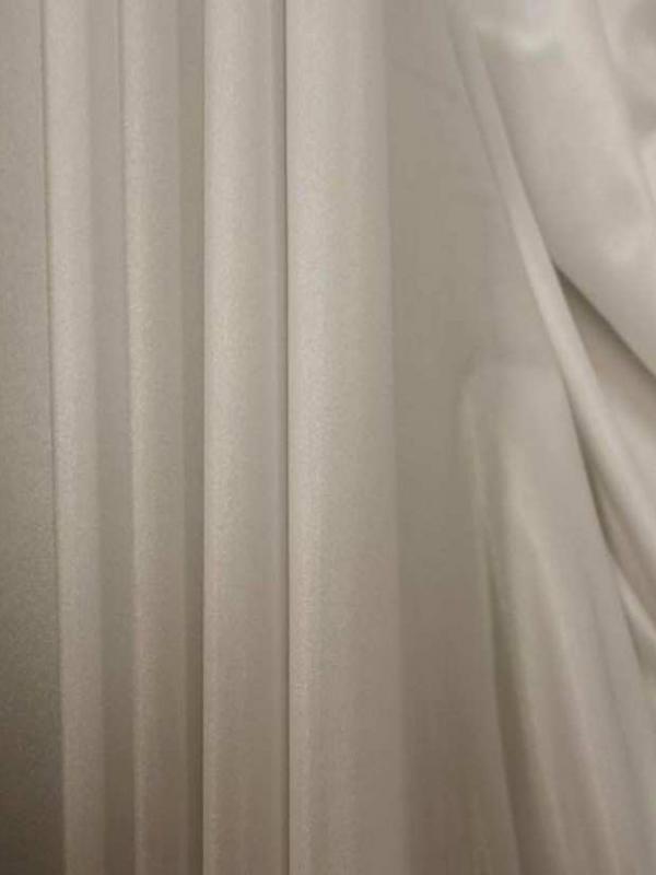Lycra tres fin satine blanc casse en 1 35m