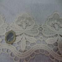 Macrame blanc casse aspect coton en 10cm de large1