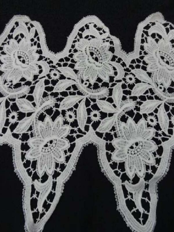 Macrame blanc en 40 cm de large