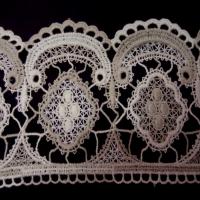 Macrame deux couleur blanc casse et beige en 11cm