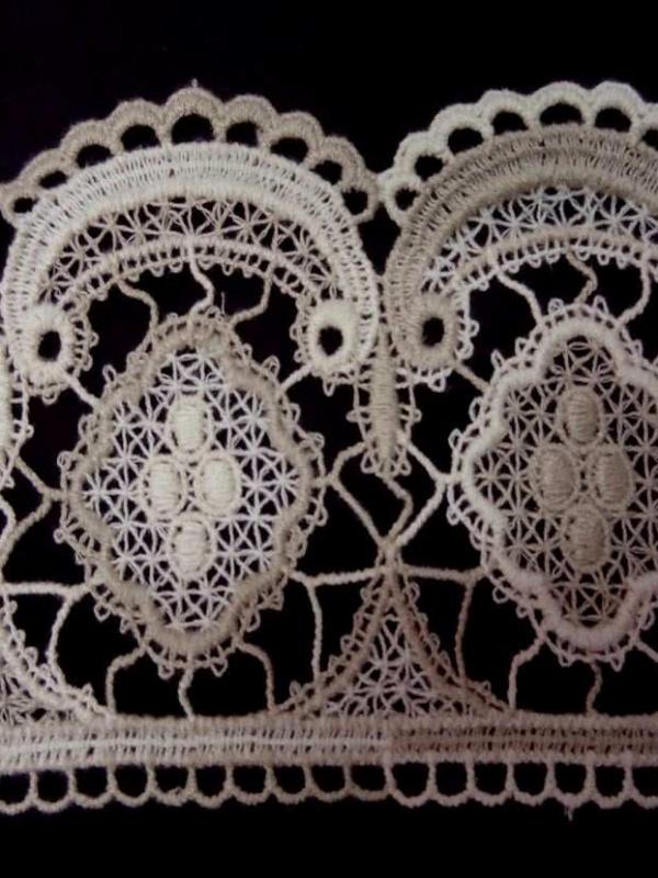 Macrame deux couleur blanc casse et beige en 11cm