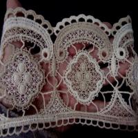 Macrame deux couleur blanc casse et beige en 11cm0