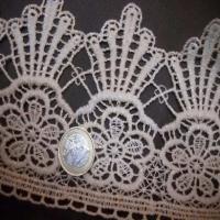Macrame motifs floraux blanc casse en 10cm de large
